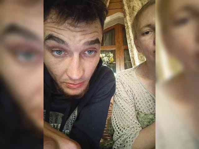 Polly-and-Johnny webcam