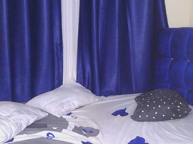 SweetSinny's BongaCams show and profile