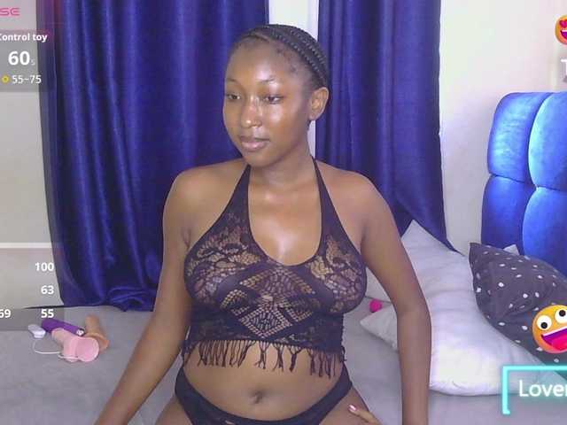 SweetSinny webcam bongacams model stream image