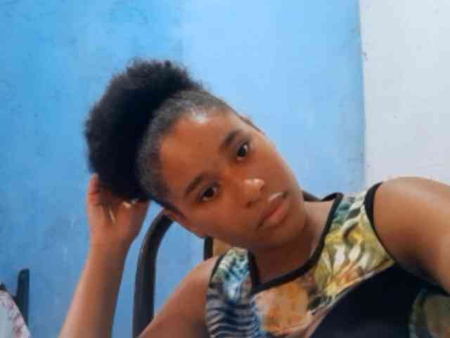 RomanaBeatson webcam