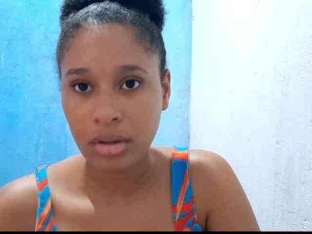 RomanaBeatson webcam