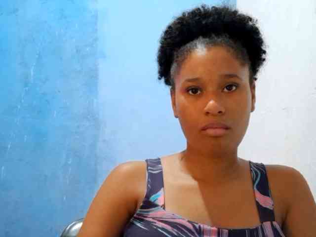 RomanaBeatson webcam