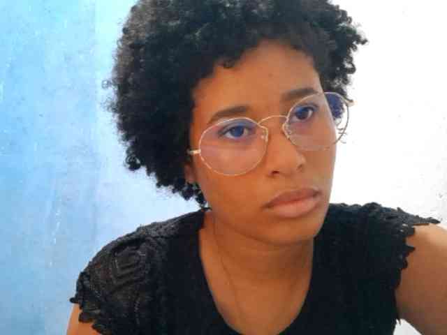 RomanaBeatson webcam