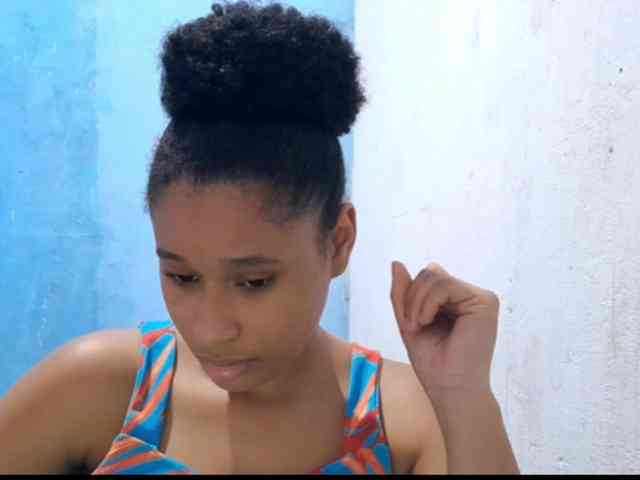 RomanaBeatson webcam