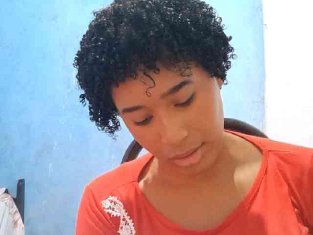 RomanaBeatson webcam