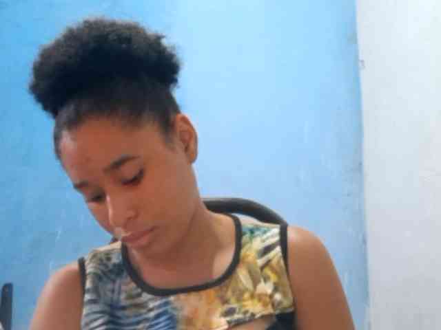 RomanaBeatson webcam