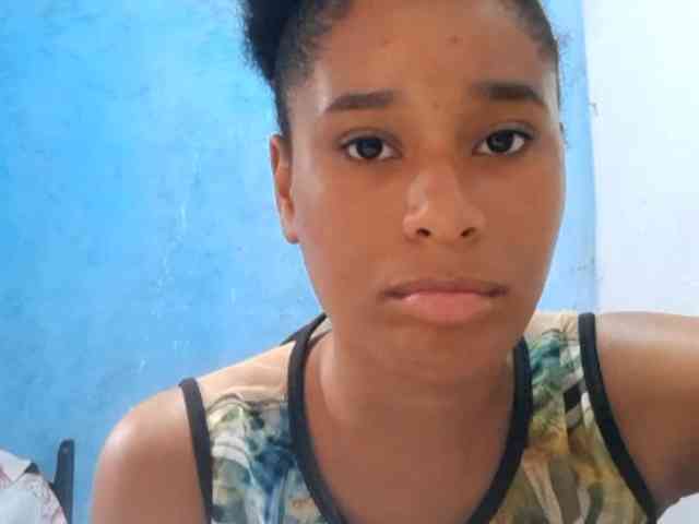 RomanaBeatson webcam