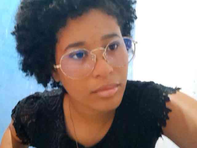 RomanaBeatson webcam