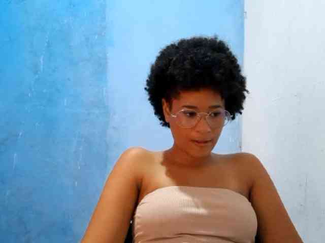 RomanaBeatson webcam