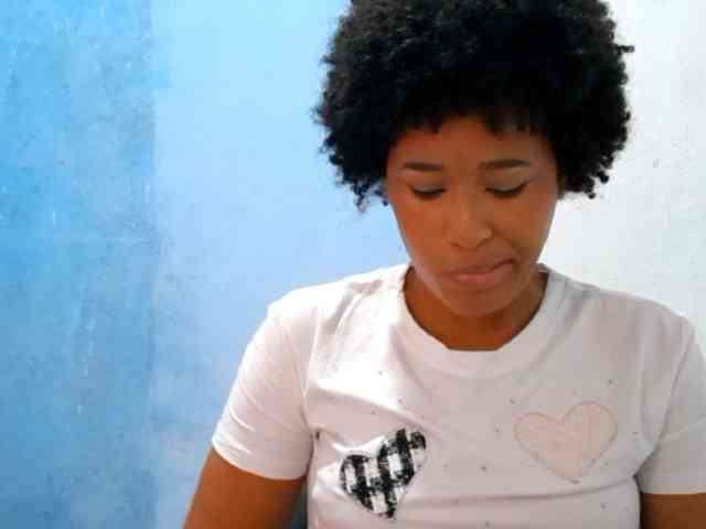 RomanaBeatson webcam