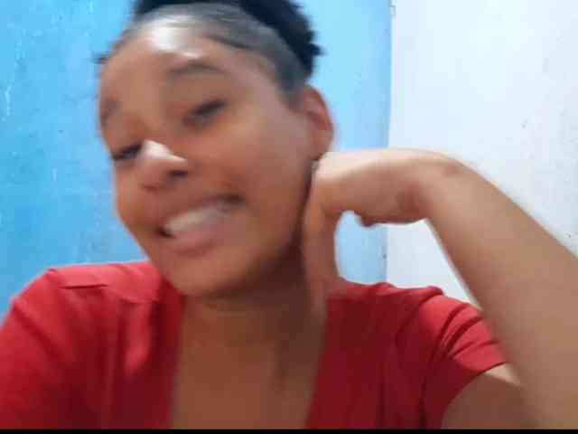 RomanaBeatson webcam