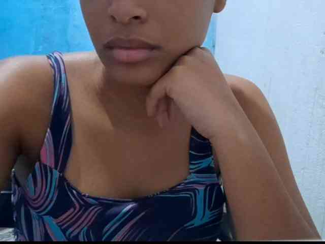 RomanaBeatson webcam