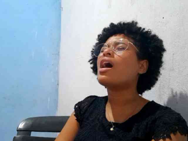 RomanaBeatson webcam