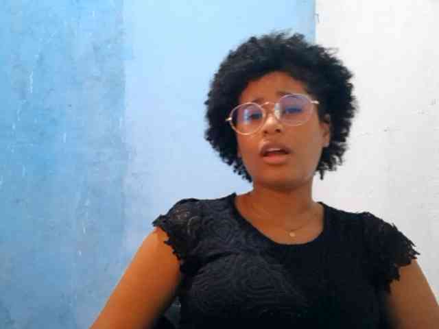 RomanaBeatson webcam