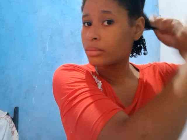 RomanaBeatson webcam