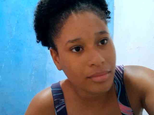 RomanaBeatson webcam