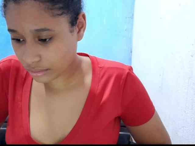 RomanaBeatson webcam