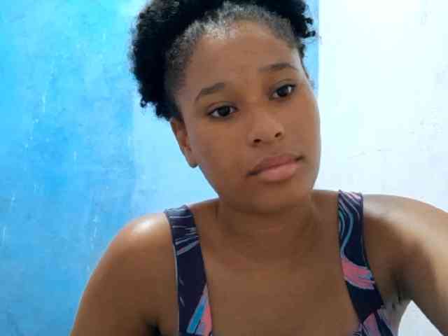 RomanaBeatson webcam