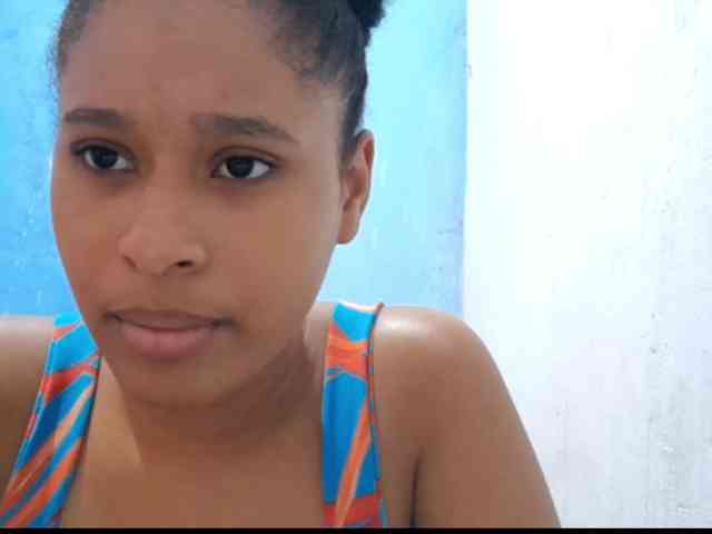 RomanaBeatson webcam