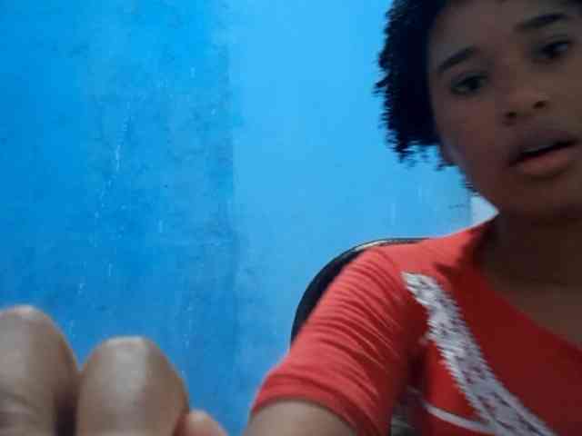 RomanaBeatson webcam