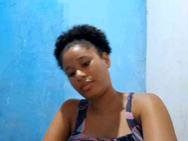 RomanaBeatson webcam