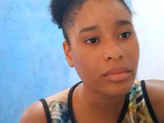 RomanaBeatson webcam