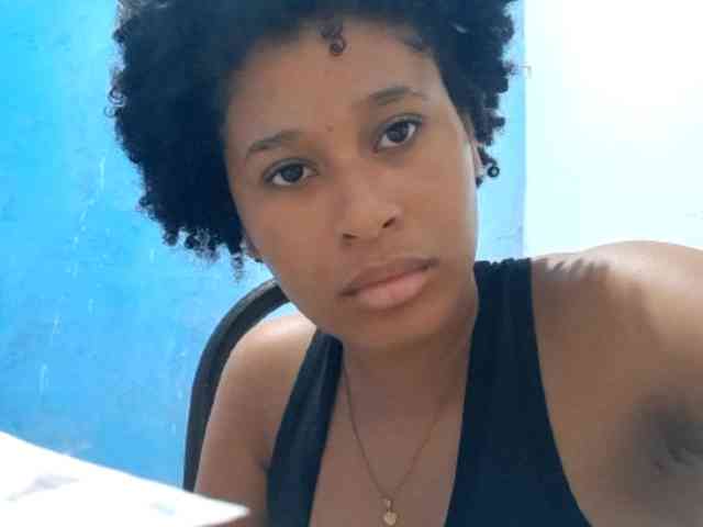 RomanaBeatson webcam