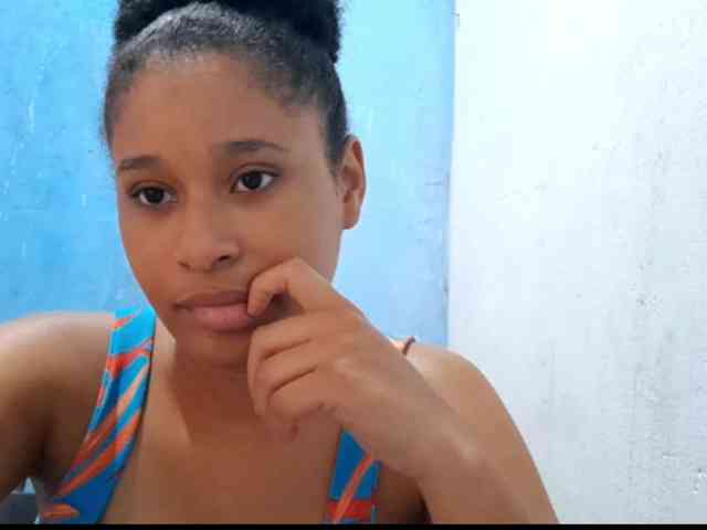 RomanaBeatson webcam