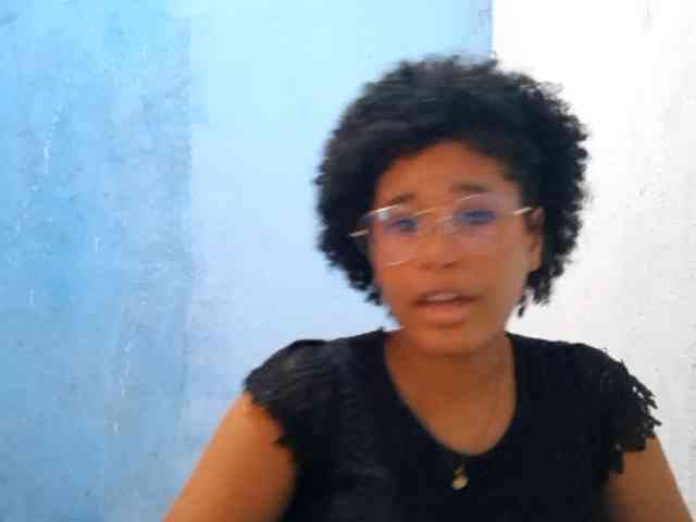 RomanaBeatson webcam