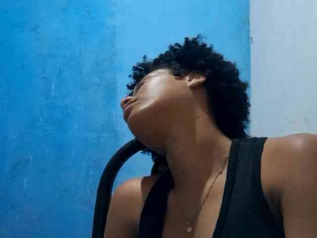 RomanaBeatson webcam