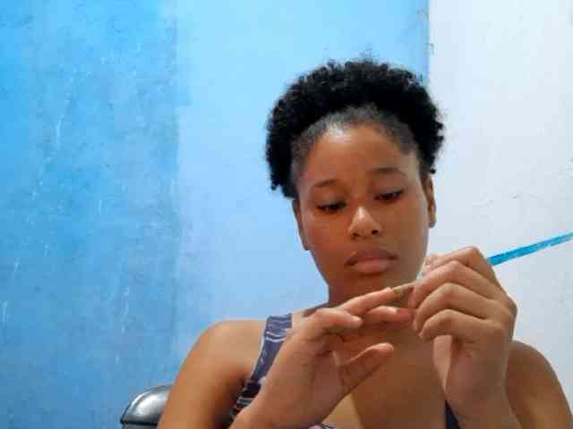 RomanaBeatson webcam