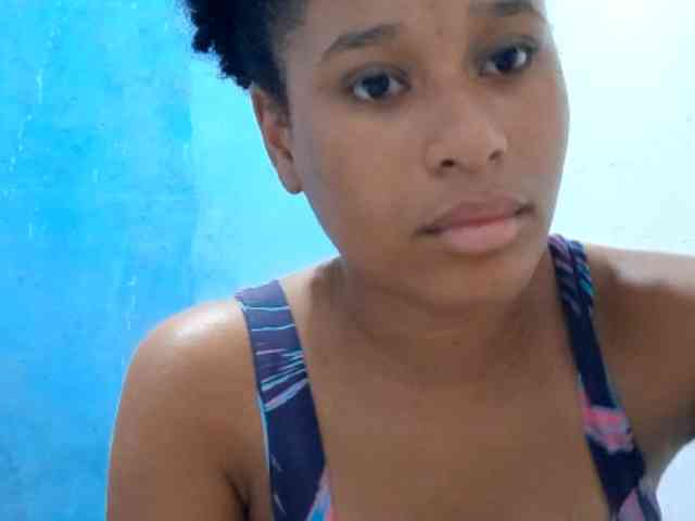 RomanaBeatson webcam