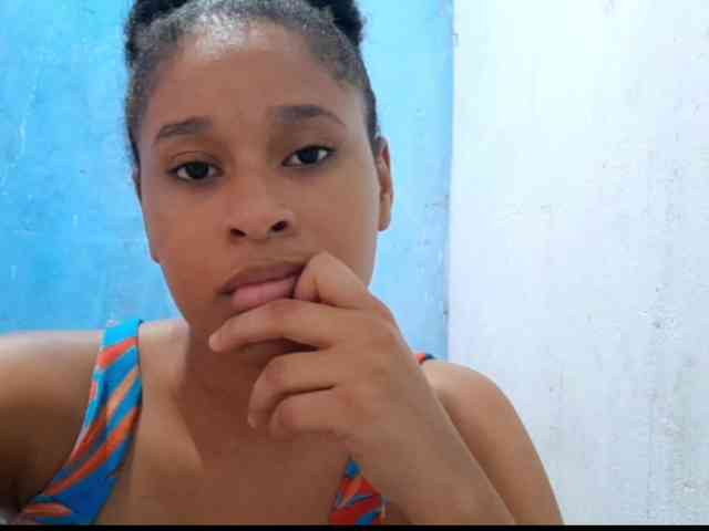 RomanaBeatson webcam