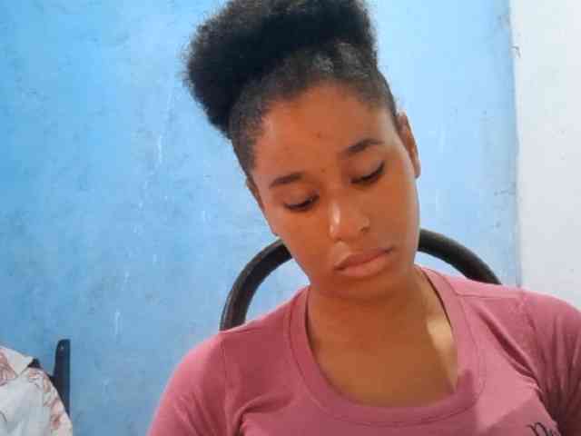 RomanaBeatson webcam