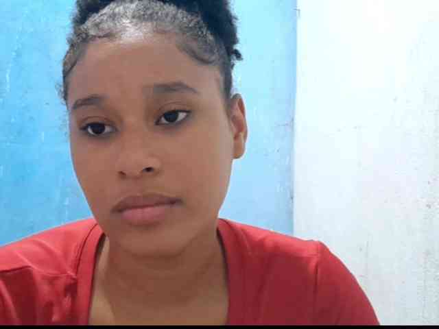 RomanaBeatson webcam