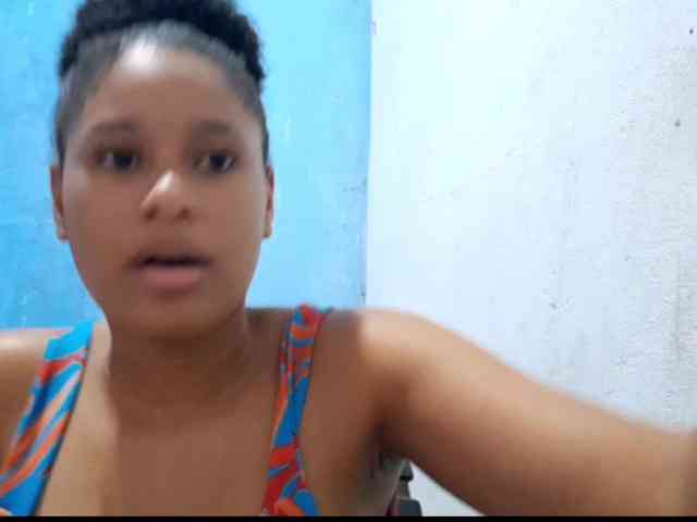 RomanaBeatson webcam