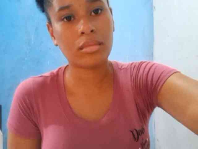 RomanaBeatson webcam