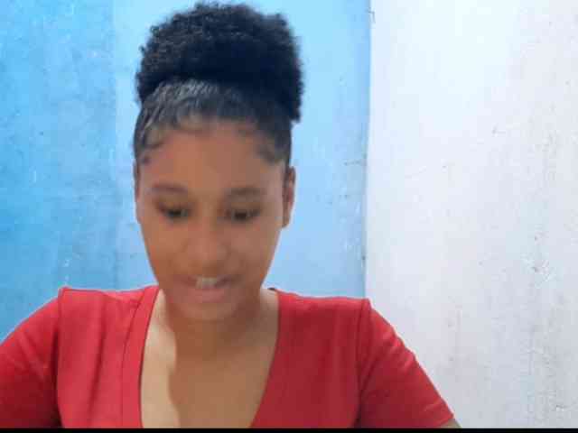 RomanaBeatson webcam