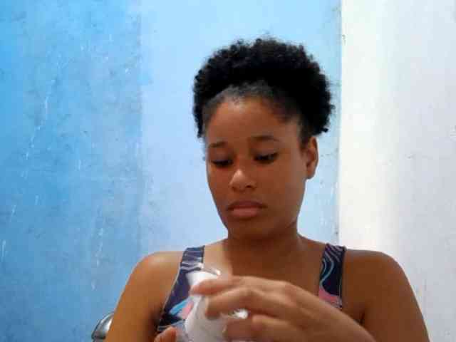 RomanaBeatson webcam