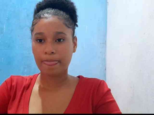 RomanaBeatson webcam