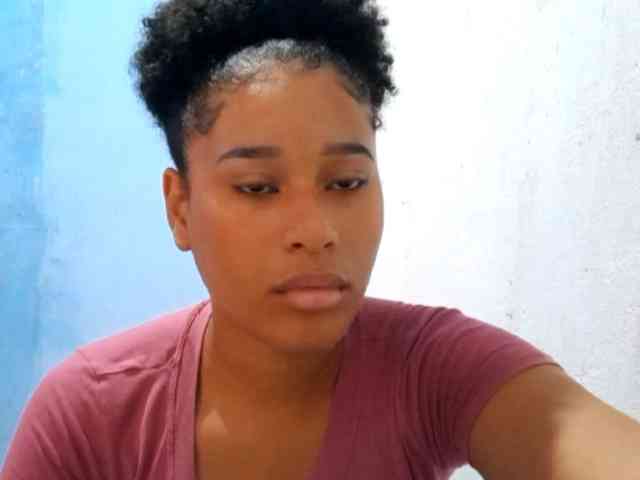 RomanaBeatson webcam