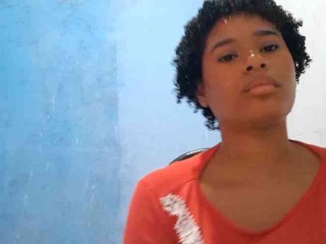 RomanaBeatson webcam