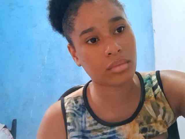 RomanaBeatson webcam