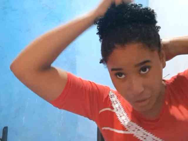 RomanaBeatson webcam