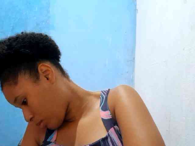 RomanaBeatson webcam