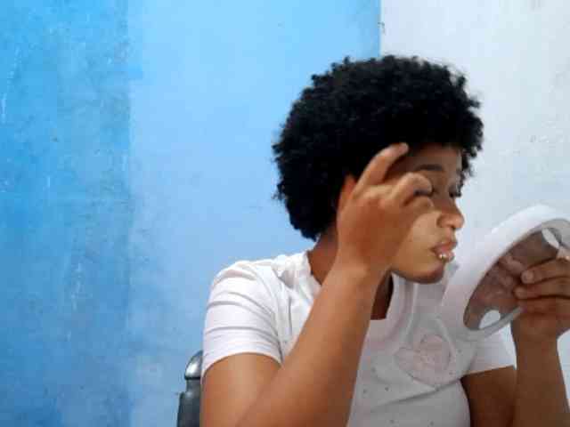 RomanaBeatson webcam