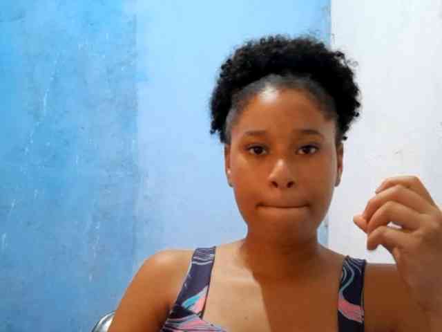 RomanaBeatson webcam