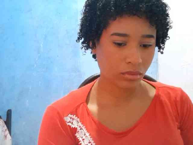 RomanaBeatson webcam