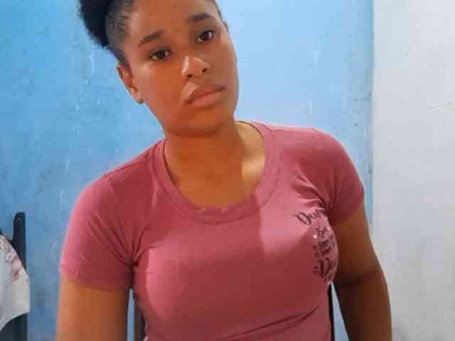 RomanaBeatson webcam