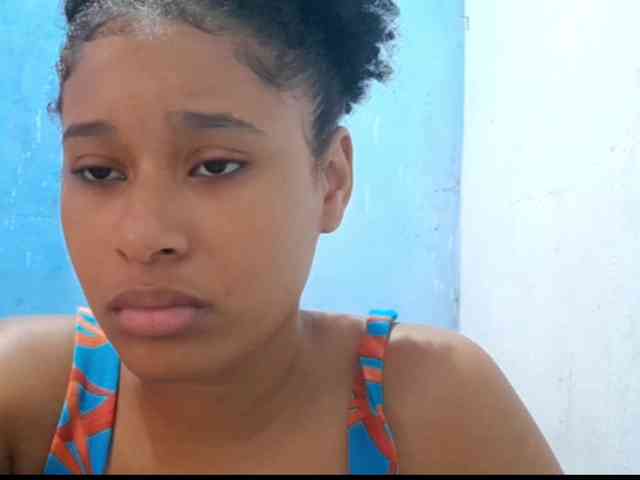 RomanaBeatson webcam